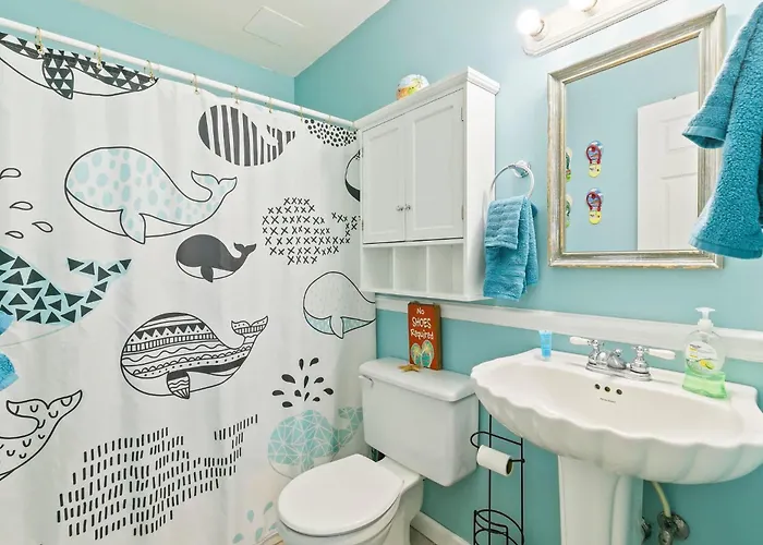 2br W Pool Access And Walk To Hangout Holiday home