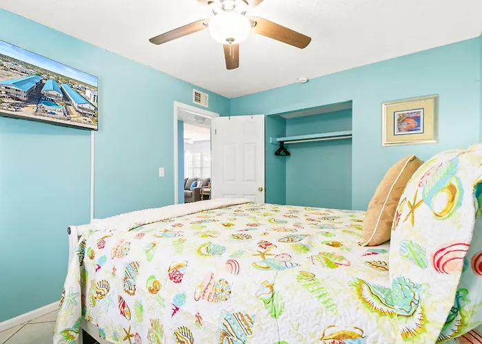 Holiday home 2br W Pool Access And Walk To Hangout Gulf Shores