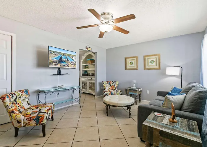 2br W Pool Access And Walk To Hangout * Gulf Shores